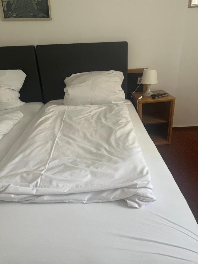 Eppstein Hotel Zum Taunus מראה חיצוני תמונה