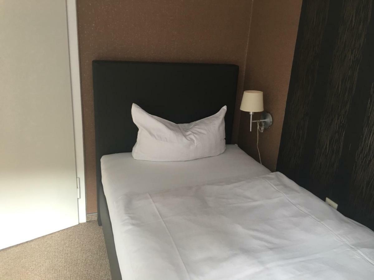 Eppstein Hotel Zum Taunus מראה חיצוני תמונה